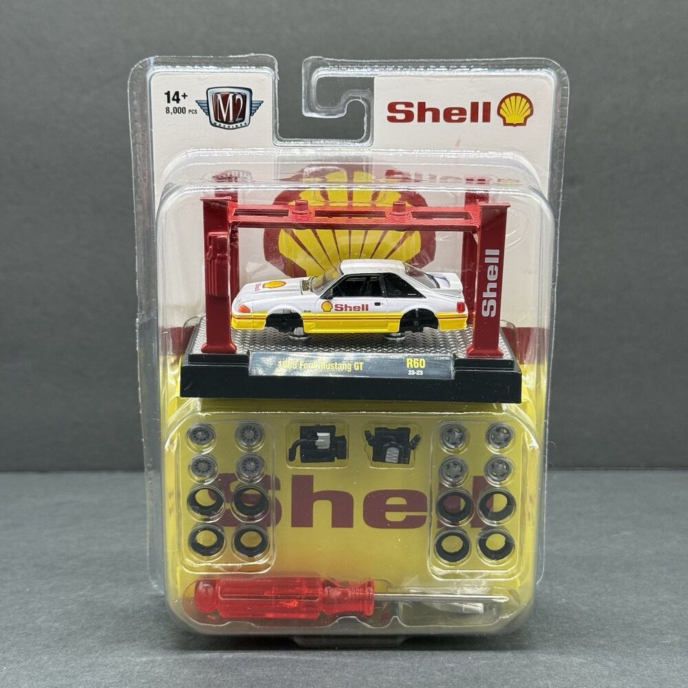 M2 Machines Model Kit R60 Shell 1988 Ford Mustang GT Diecast 1/64